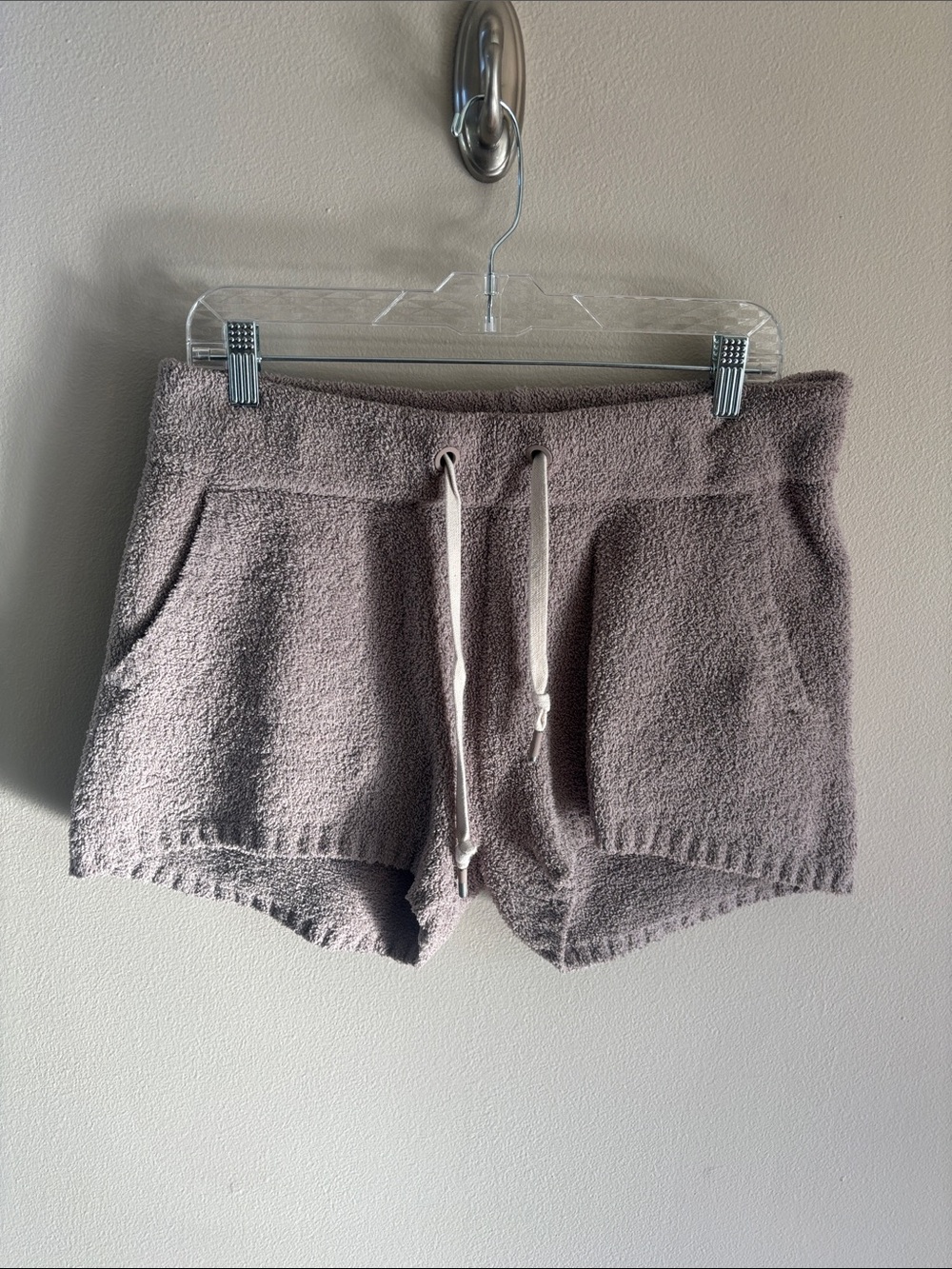 M UGG shorts